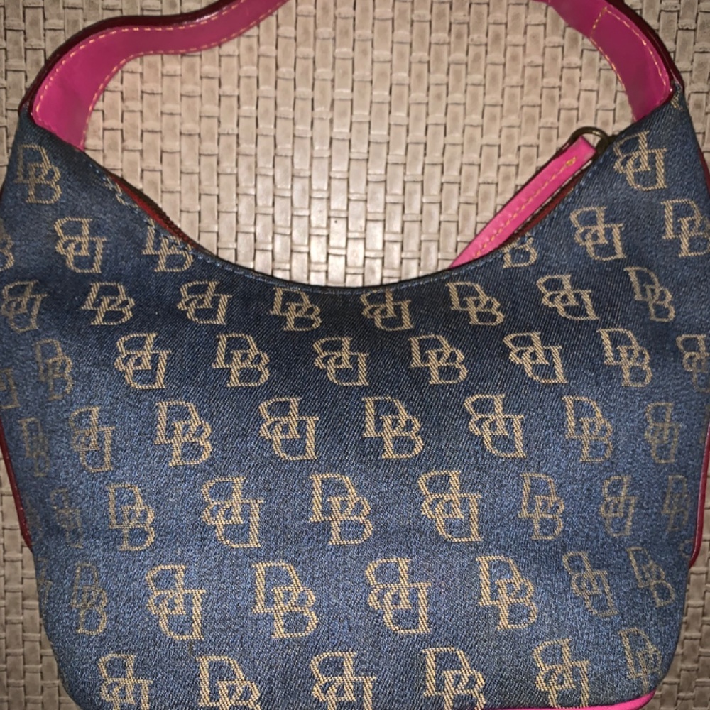 Dooney& Bourke - Picture 2 of 12